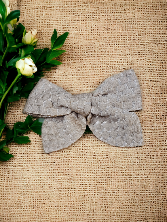 Small Hair bow (textured) - light brown