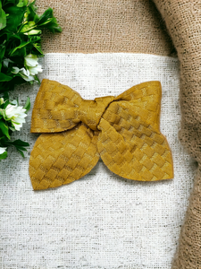 Small hair bow (textured) - mustard