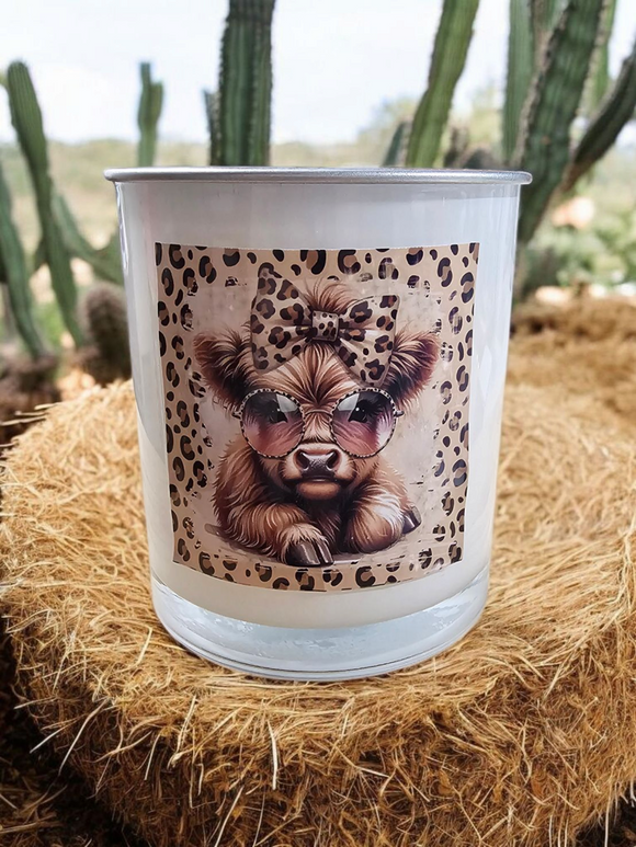 Deluxe Medium Candle - Highland Cow - Vanilla Caramel