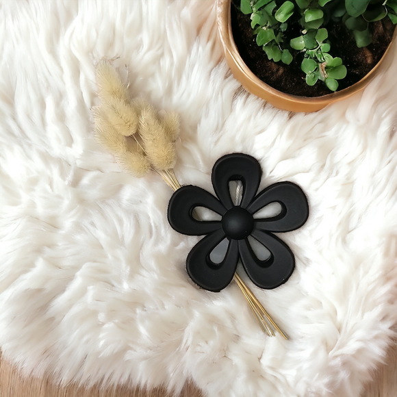 Flower Claw Clip - Black